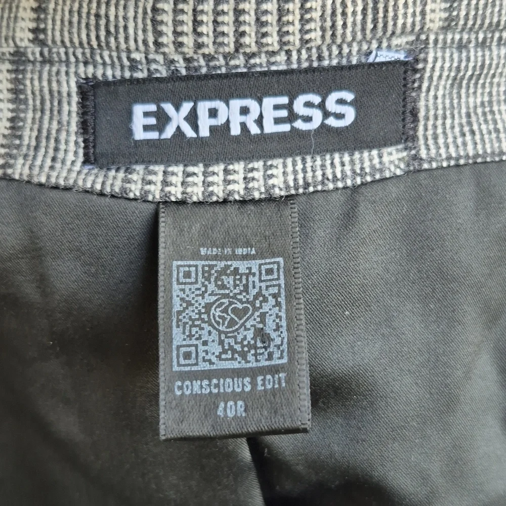 EXPRESS Grey White Plaid Wool Cotton Blend Sz 40 R Extra Slim‎ Mens Sport Coat